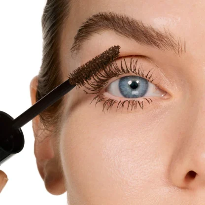 MAKEUP BY MARIO  Master Mascara® Volumizing & Lift Brown - Imagen 6