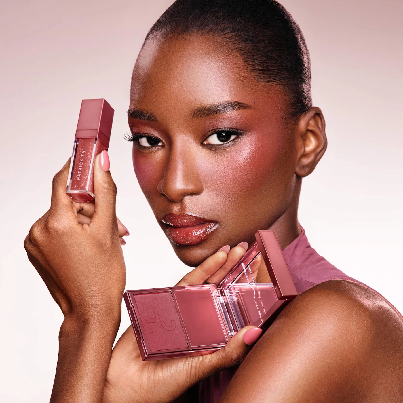 PATRICK TA Patrick's Glow and Gloss Set: Major Headlines Blush Duo and Lip Gloss Makeup Gift Set - Imagen 10