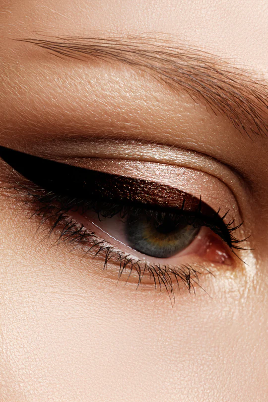 BISHA Essential Eye Designer Duo Set in Downtown Black & Uptown Brown - Imagen 7