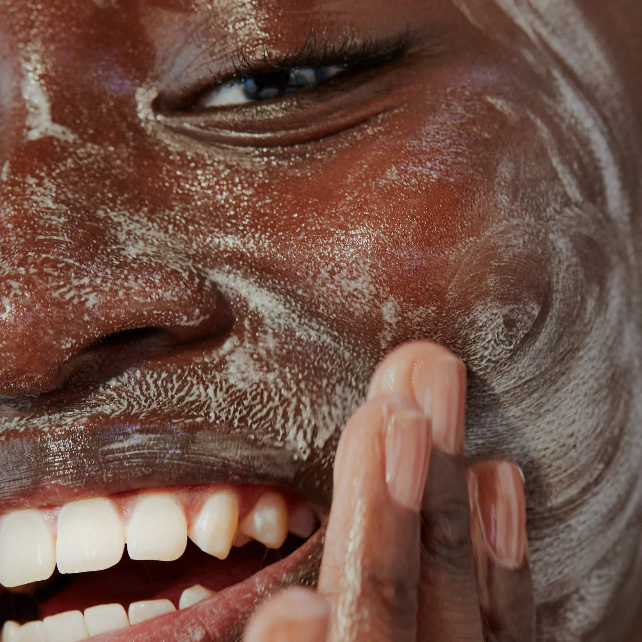 Fenty Beauty by Rihanna Total Cleans'r Remove-It-All Cleanser 145 - Imagen 3