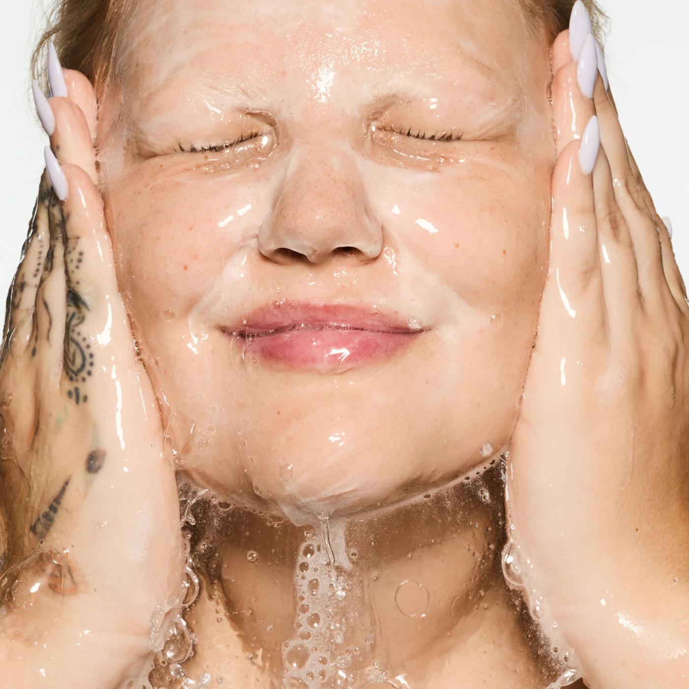 Fenty Beauty by Rihanna Total Cleans'r Remove-It-All Cleanser 145 - Imagen 5